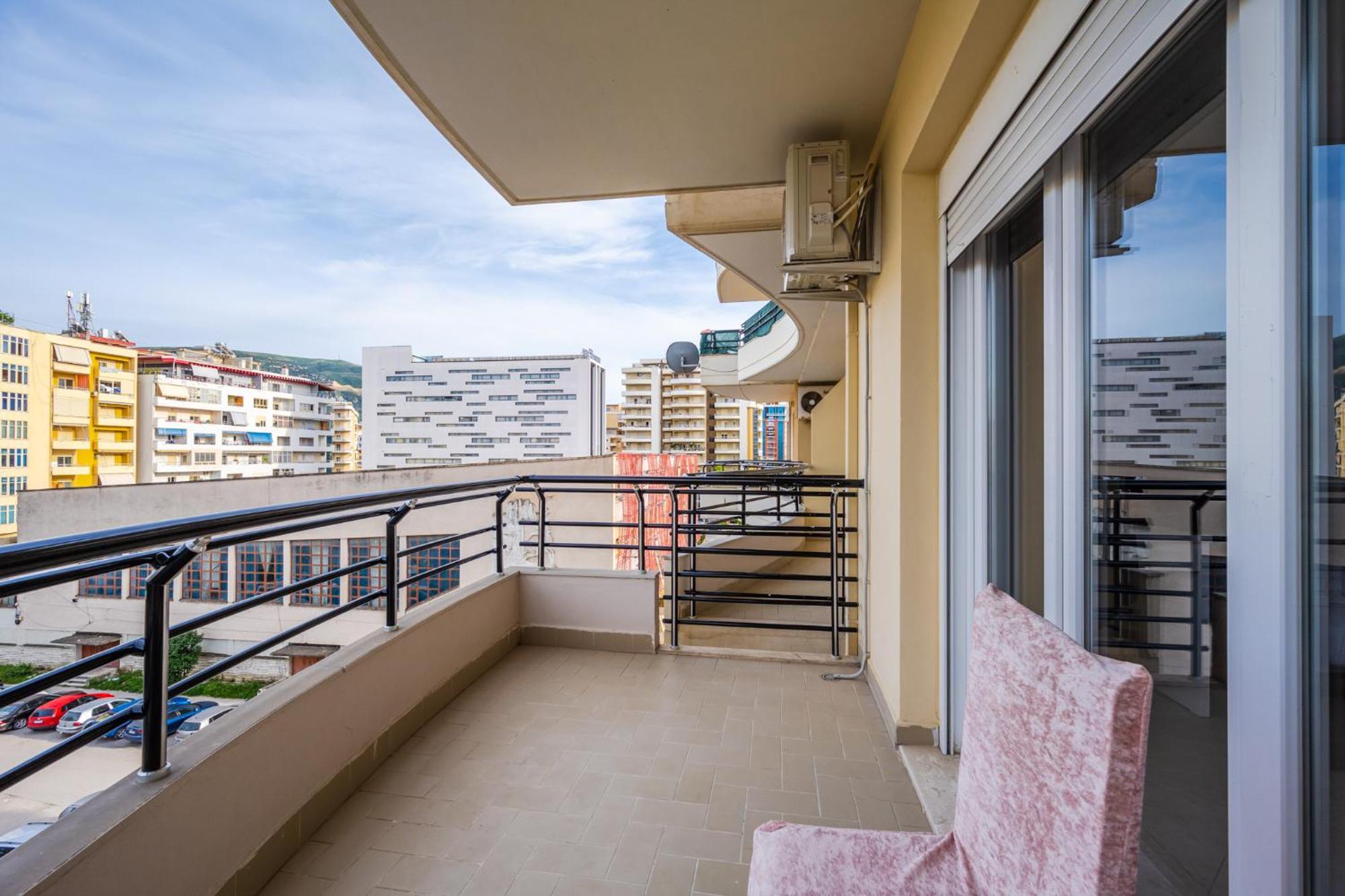 City Center Apartments By Kondo Stays Vlorë Exterior foto